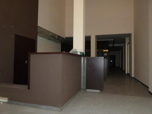 Imagen 6 de 15 de Local 250mts En Pleno Centro De La Ciudad!!!!!!