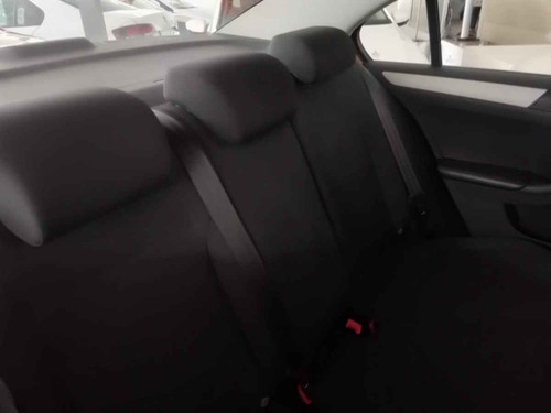 Imagen 8 de 13 de Volkswagen Jetta 2017 4p Comfortline L5/2.5 Man