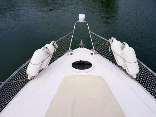 Cimitarra 340 Ano 2011 Motorização 2 Mercruiser 260 Hp