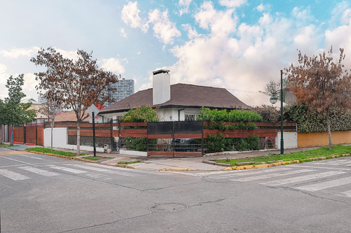 Casa Amplia Y Remodelada-sector Pedro Valdivia-plaza Zañartu
