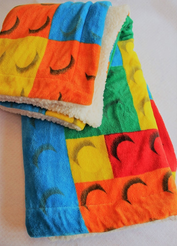 Imagen 2 de 6 de Cobertor Con Borrega Infantil 1.00x1.30 Modelo Bloques