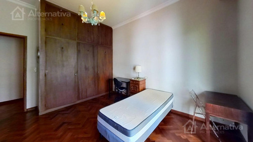 Venta De Departamento En Belgrano R De 5 Ambientes.