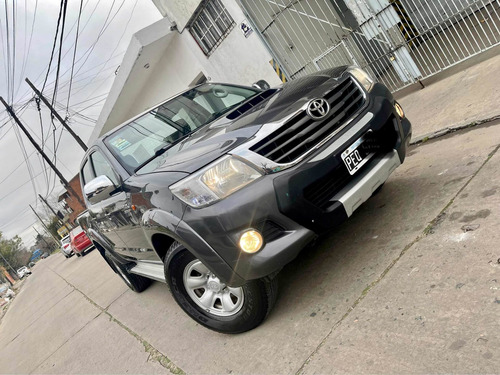 Imagen 2 de 13 de Toyota Hilux 3.0 Cd Sr 171cv 4x2 - B3 2015