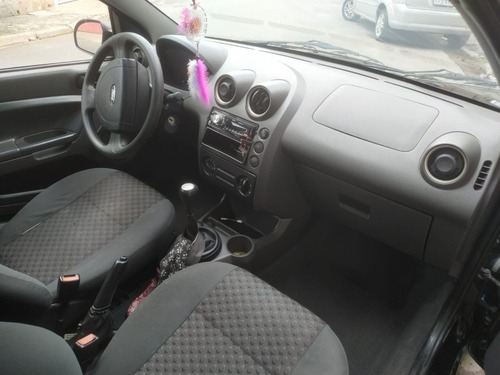 Imagem 7 de 9 de Ford Fiesta 1.0