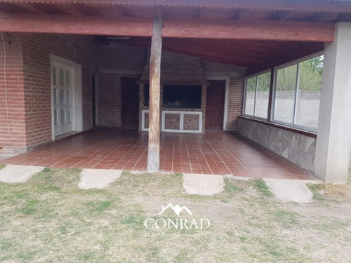 La Granja - Casa En Venta De Cuatro Dormitorios Con Pileta