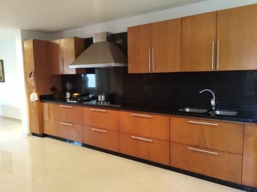 Imagen 5 de 21 de Casa En Venta En Urb. Guataparo Valencia Cod: Mac-672