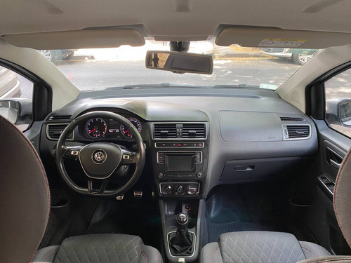 Imagen 14 de 15 de Volkswagen 2016 Fox 1.6 Crossfox Highline L/15