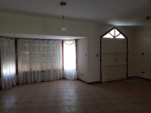 Imagen 8 de 21 de Chalet De 7 Ambientes - Lijo Lopez 4400