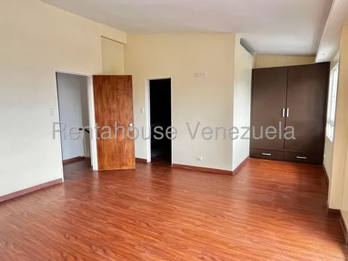 Hermosa Casa En Alto Prado