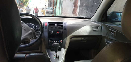 Imagem 15 de 15 de Hyundai Tucson Gl Automatica