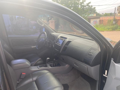 Toyota Hilux Srv
