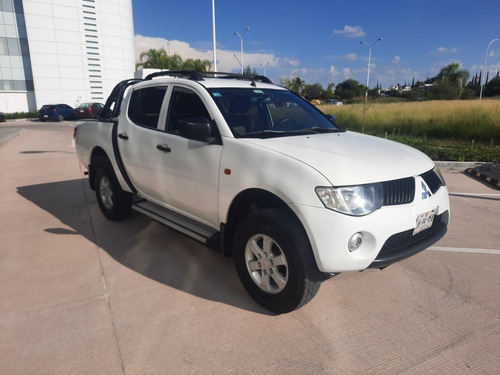 Imagen 3 de 15 de Mitsubishi L200 2009 2.5 Di-d Cabina Simple 4x2 Mt