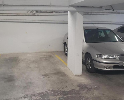 Imagen 2 de 8 de Venta De Cochera En Saavedra.