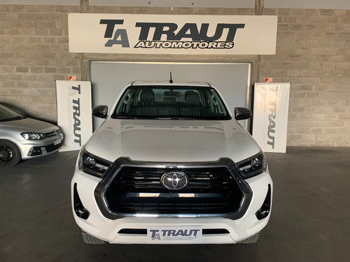 Toyota Hilux 2.8 Cd Srv 4x4 At Diesel 2024 Blanco Traut