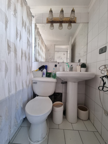 Casa En Villa Los Héroes, Pasaje Cerrado.