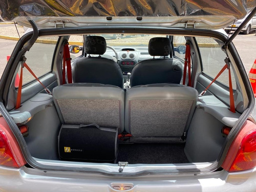 Imagen 16 de 17 de Renault Twingo 16v Dynamique Edición Especial Soho