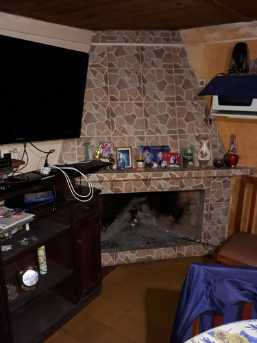 Imagen 6 de 9 de Vendo Casa De 2 Dorm, Parrillero Techado, Alero Para Autos A 2 Cuadras De La Avenida