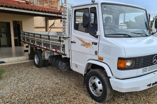 Mercedes-benz 710 Plus Carroceria