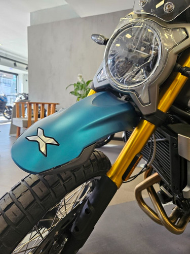 Cf Moto Quilmes - Cl-x 700 Adventure - Bbva - Santander