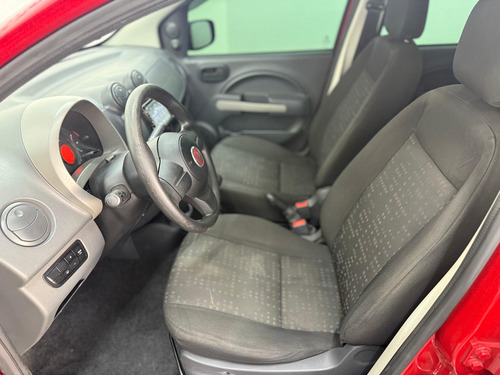 Fiat Uno Uno Vivace 1.0 8V (Flex) 4p