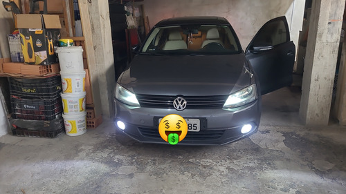 Volkswagen Jetta 2.0 Comfortline Flex 4p Automática