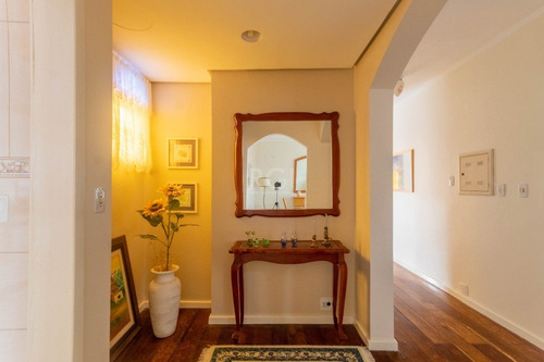 Casa Em Partenon Com 3 Dormitórios - Ot6831