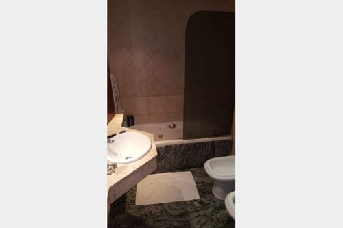 Imagen 3 de 11 de Chalet En Venta En Villa Luzuriaga