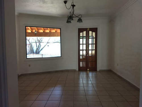 Venta O Renta De Casa En Fraccionamiento La Joya, Cuernavaca