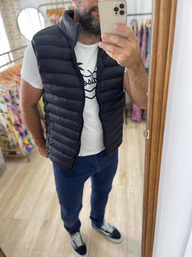 Imagen 8 de 10 de Chaleco Simil Pluma Ultraliviano Hombre The Big Shop