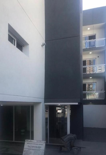 Imagen 3 de 15 de Departamento En Venta De 2 Ambientes De Excelente Ubicación En Temperley
