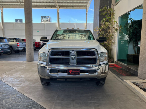 RAM 4000 5.7 Chasis Cabina P 4x2 Mt