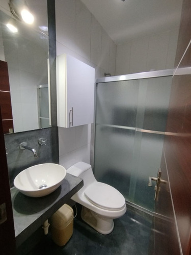 Johana Lazaro Alquila Apartamento En La Res. Jade. Los Mangos. Consta: 66 Metro2 **solo Clientes**