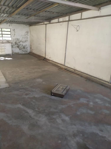 Imagen 9 de 14 de Alquilo Casa Uso Comercial 200 M2 / Monte Cristo