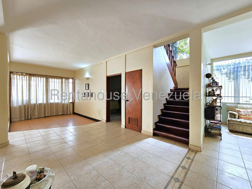 Amplia Quinta En Venta Al Este De Barquisimeto,lara Aa