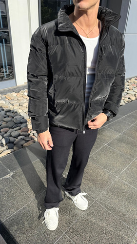 Campera Feel Good Nebula Boxy Fit Negra Inflada Black Hombre