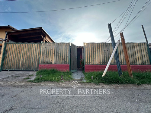 Amplia Propiedad En Sector Residencial Con Excelen...
