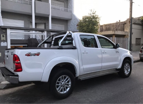 Toyota Hilux 3.0 Cd Srv Cuero 4x4 5at - A4 2015