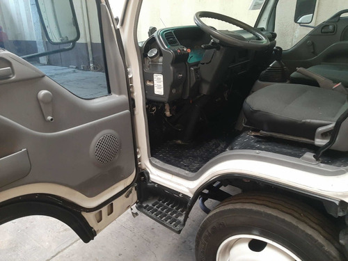 Imagen 5 de 7 de Isuzu Elf 450