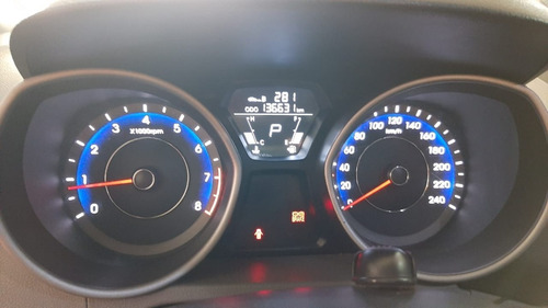 Hyundai Elantra 2012