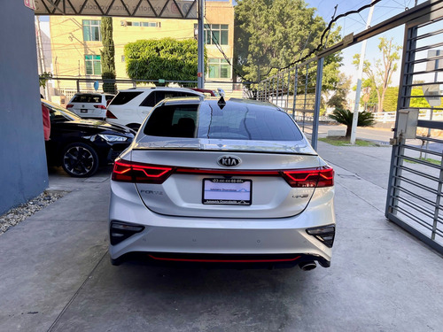 Kia Forte 2.0 Hb Gt Line At