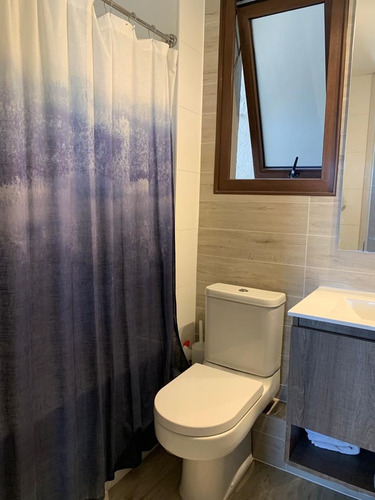 Departamento En Arriendo De 2 Dorm. En Las Condes