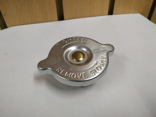 Tapa De Radiador Peugeot 204, 504, 505, 604, Rover, Seat 133