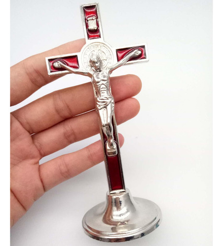 2 Escultura De Crucifixo De Pé Com Mesa Base De Metal Jesus