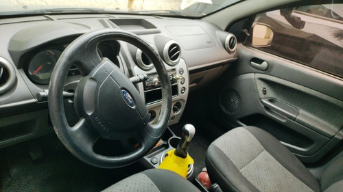 Ford Fiesta 1.6 Rocam Se Flex 5p 2014
