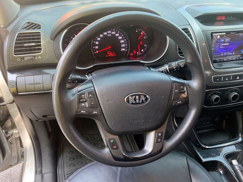 Imagen 17 de 25 de Kia Sorento Lx 2014