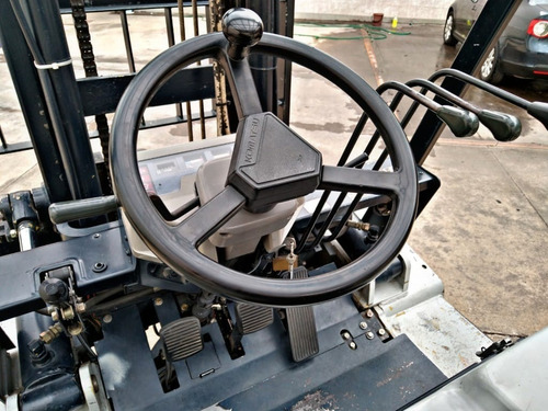 Autoelevador Komatsu 7000 Kg 8700 Hs De Uso 1997
