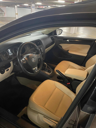 Imagem 4 de 8 de Volkswagen Jetta 2014 2.0 Comfortline Flex 4p Automática