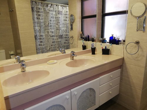 Imagen 17 de 30 de Exclusiva Casa Vista Despejada, Siete Dormitorios
