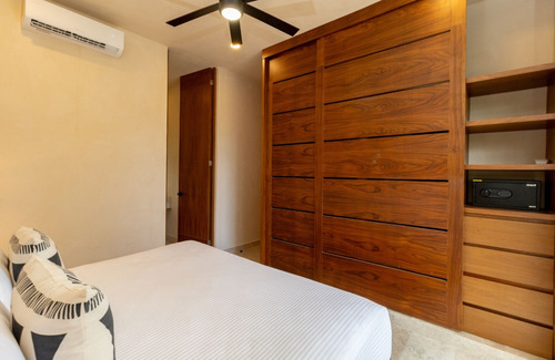 Villa De 4 Recamaras, Alberca Privada, Acabados De Lujo, Cuarto En Planta Baja, Pre-construccion En Venta Aldea Zama, Tulum.