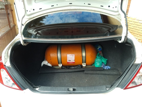 Imagem 5 de 9 de Nissan Versa 2016 1.0 12v 4p